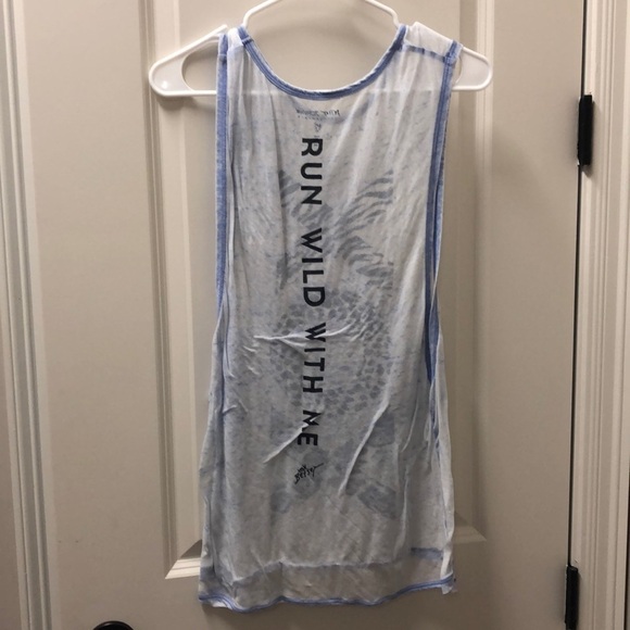 2/$15 Betsey Johnson - Blue Graphic Tank Top Size M - Picture 5 of 6